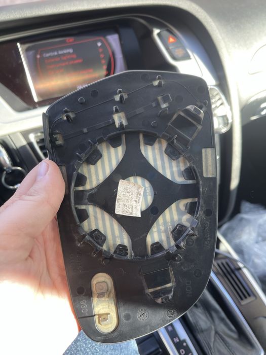 Зеркало заднього виду Ауді А4В8 до рест USA