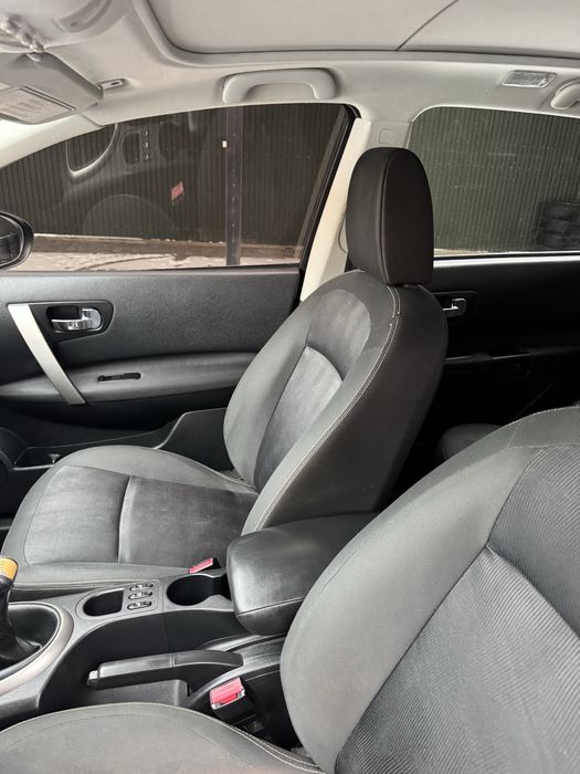 Продам  Nissan Qashqai+2 2012