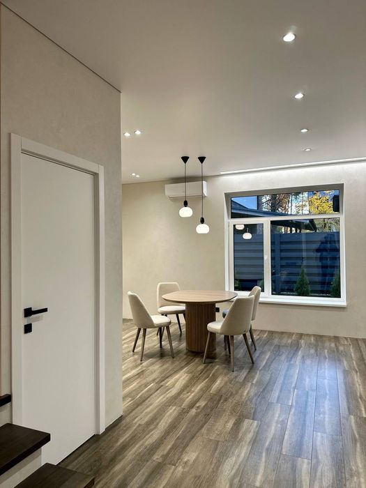 Будинок Дуплекс з новим ремонтом та меблями. Лісова Буча без комісії!