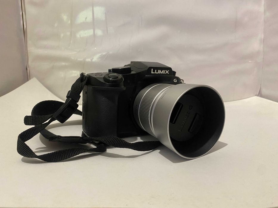 Panasonic Lumix DMC-G80 + Extras
