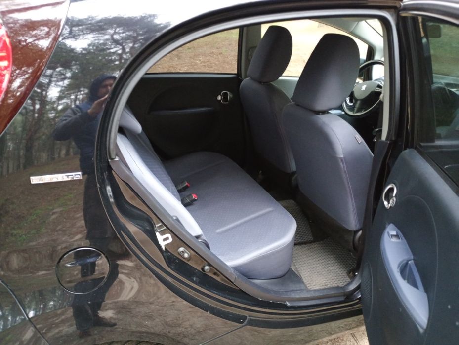 Peugeot ION электромобиль