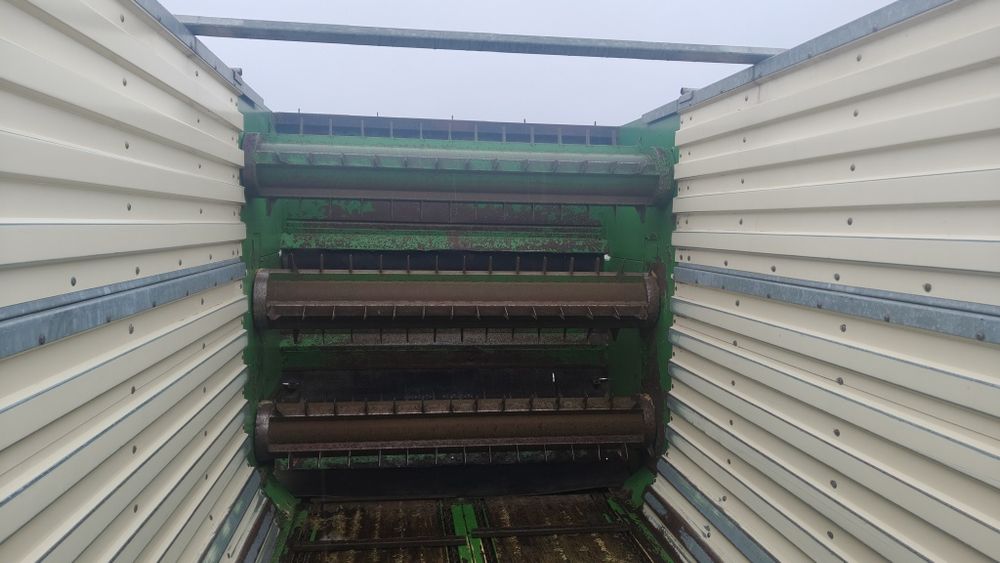 Przyczepa samozbierająca Bergman