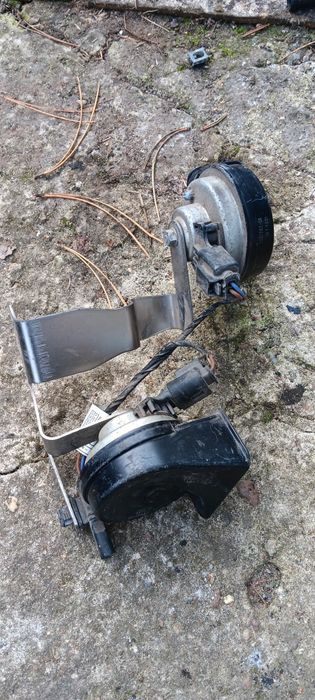 [54] Oryginalny Klakson Dwutonowy BMW / MINI  Fiamm AM80s z wiązką  I uchwytem