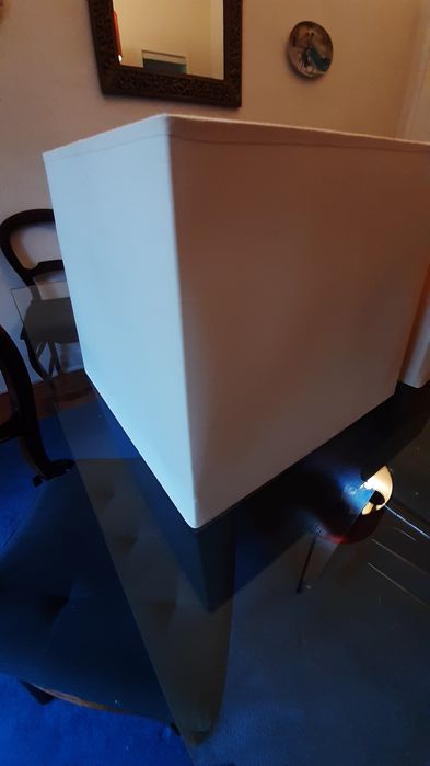 2 abatjours quadrados de teto beijes