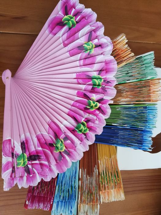 Leques para senhora pintados à mão