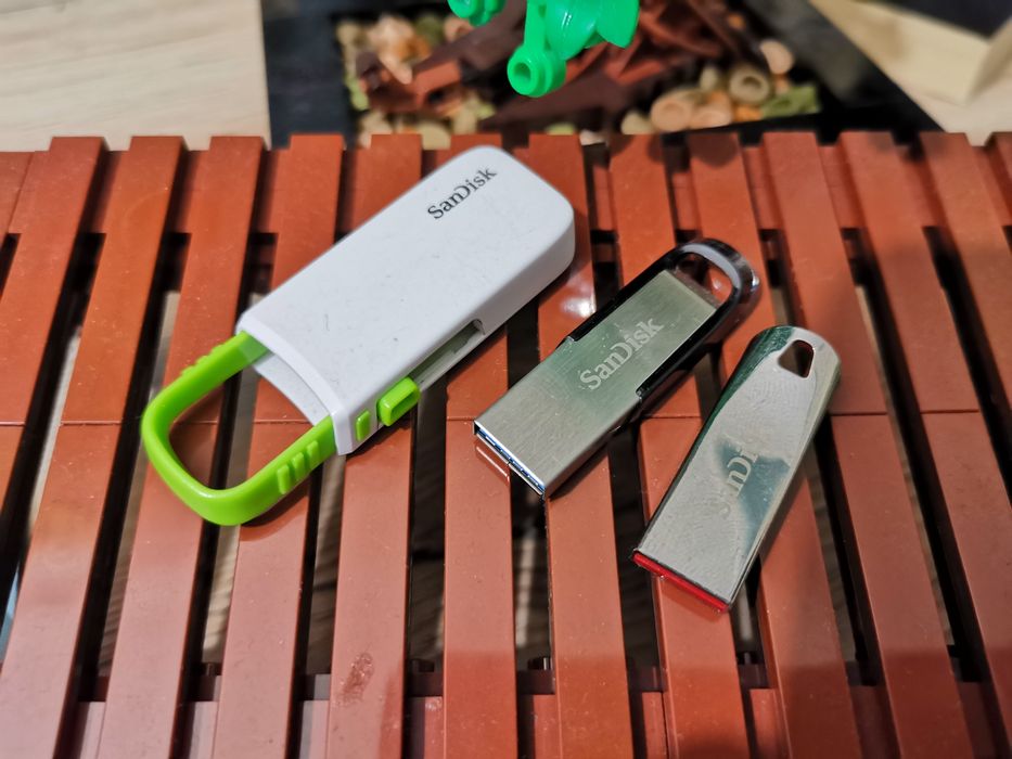 Komplet Pendrive 16GB SanDisk