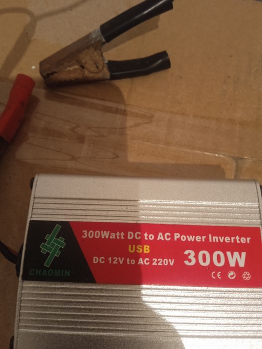 Перетворювач напруги 12/220 300 W