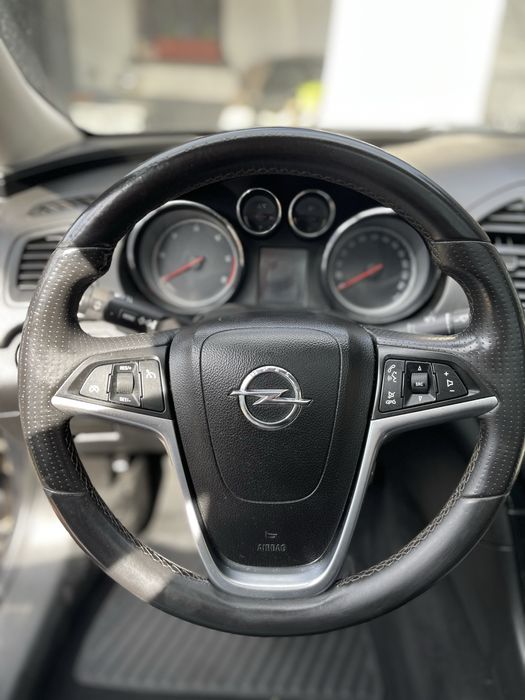 Opel Insignia , 2.0 дизель