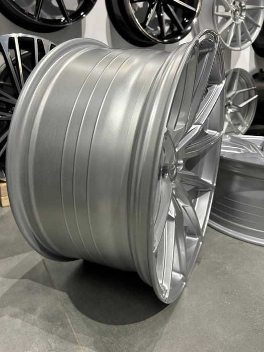 Oryginalne felgi YOTA YP4 20 5x112 9" ET25 + 10" ET35 BMW G30 G31