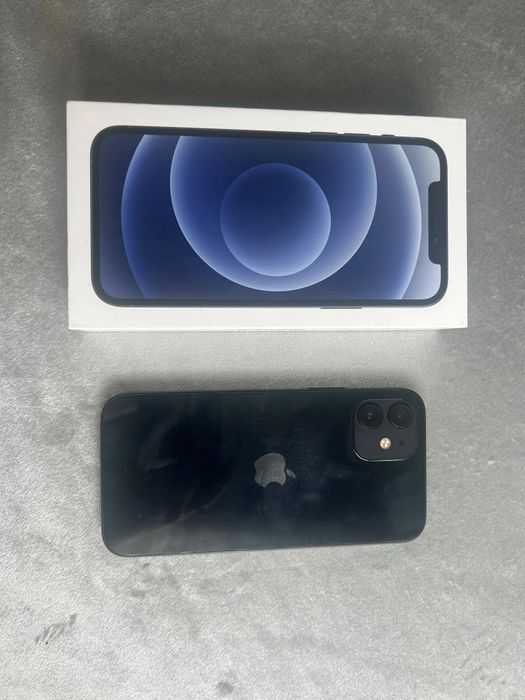 iPhone 12 sem carregador