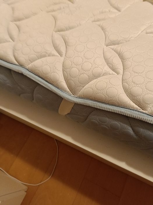 Vendo colchão de casal com motor individual para massagens com comando
