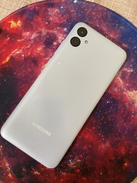 Продам телефон samsung
