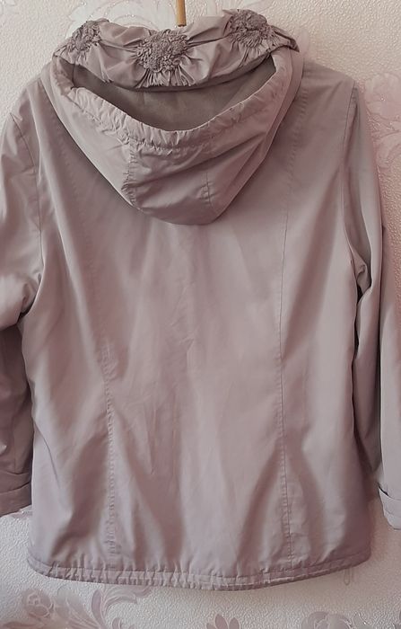 Куртка в гарному стані на флісі.