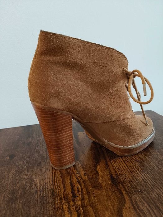 Brązowe ,zamsz r.37