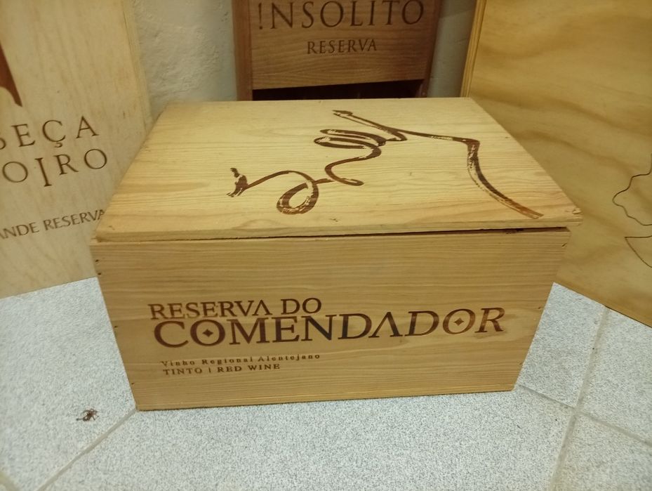 Caixas de vinho madeira