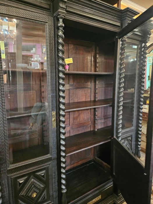 Livreiro antigo em madeira maciça - Muito bom estado geral