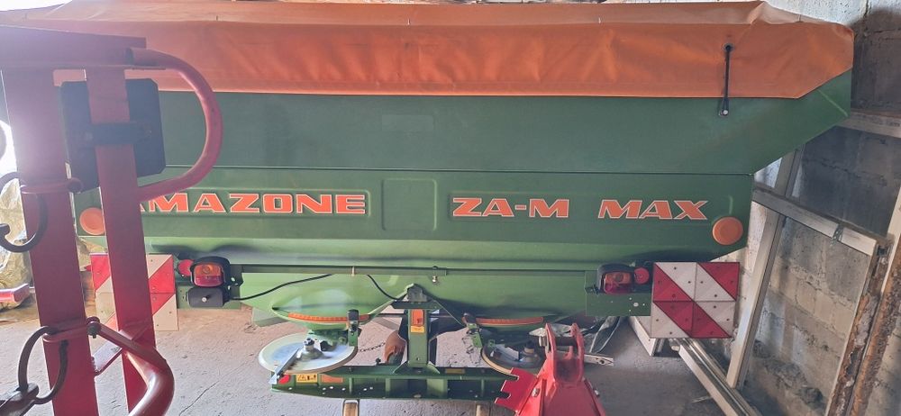 Rosiewacz Nawozu  Amazone Zam Max 3000 Ultra Nie Sulky Rauch Kuhn