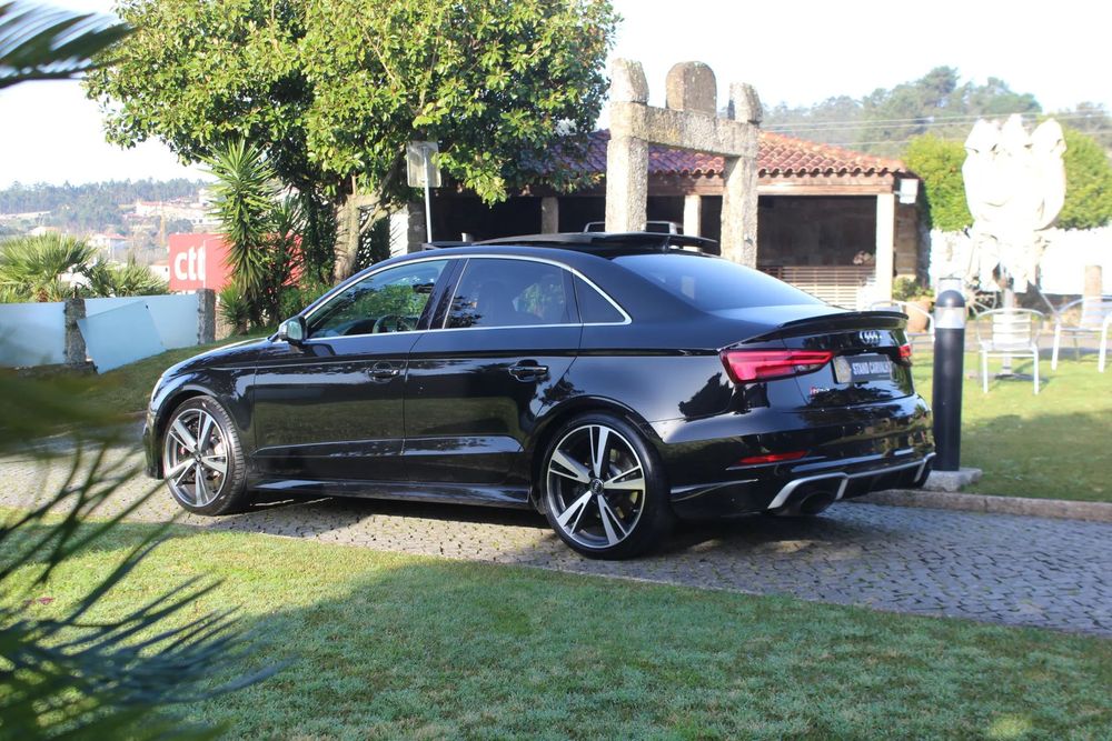 Audi RS3 Limousine 2.5 TFSI quattro S tronic
