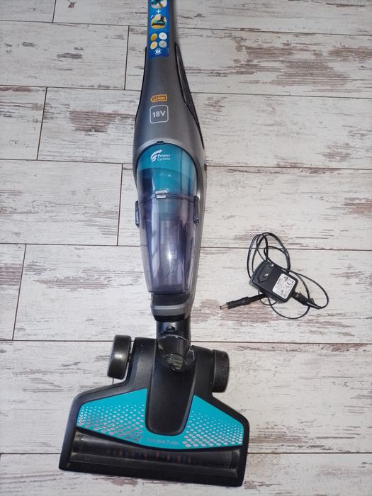 Пылесос на АКБ Phillips