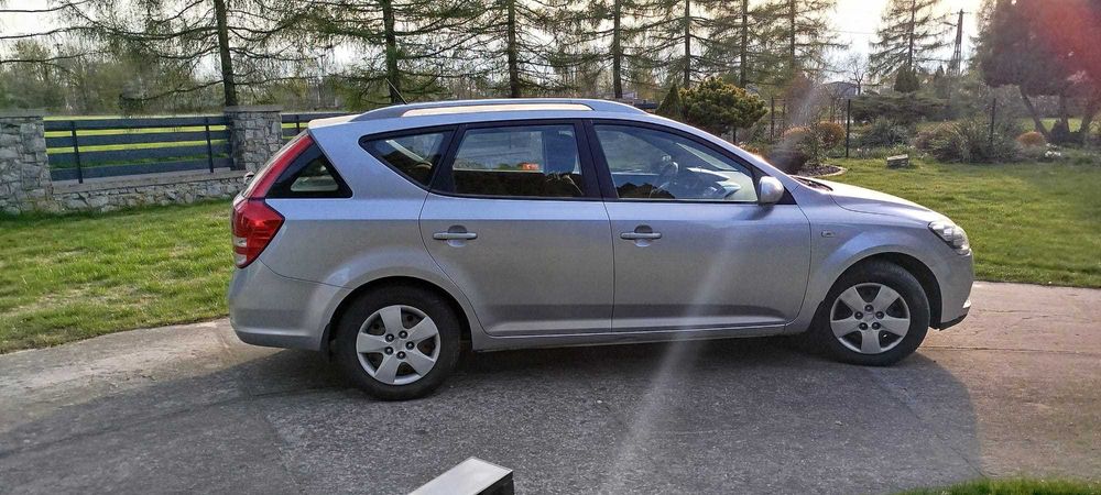 Samochód KIA CEE'D 2012