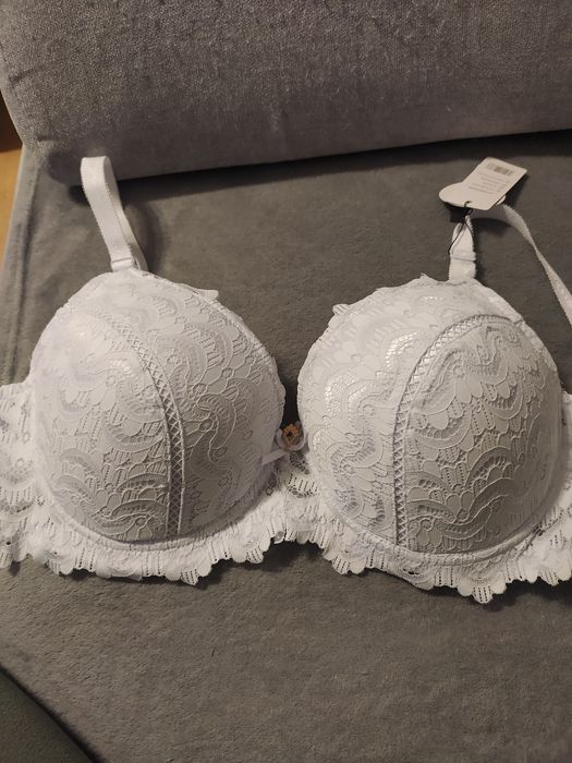 Elegancki biustonosz rozmiar 90E