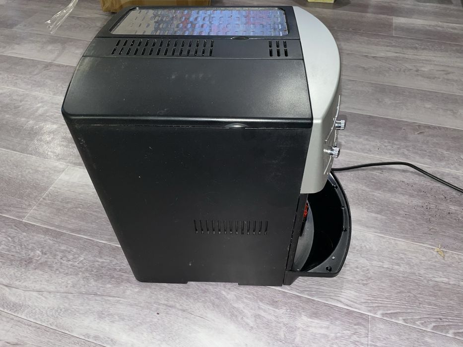 Кавомашина Delonghi ESAM 3100.SB