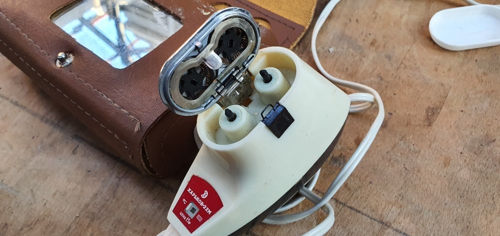 Продам электро бритву Харьков 22М