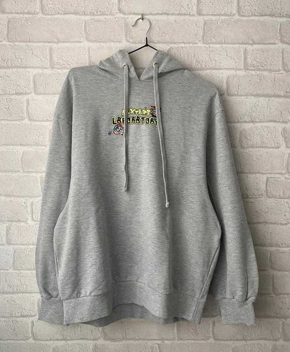 Szara bluza Cropp Dexter’s Laboratory L – świeci w ciemności