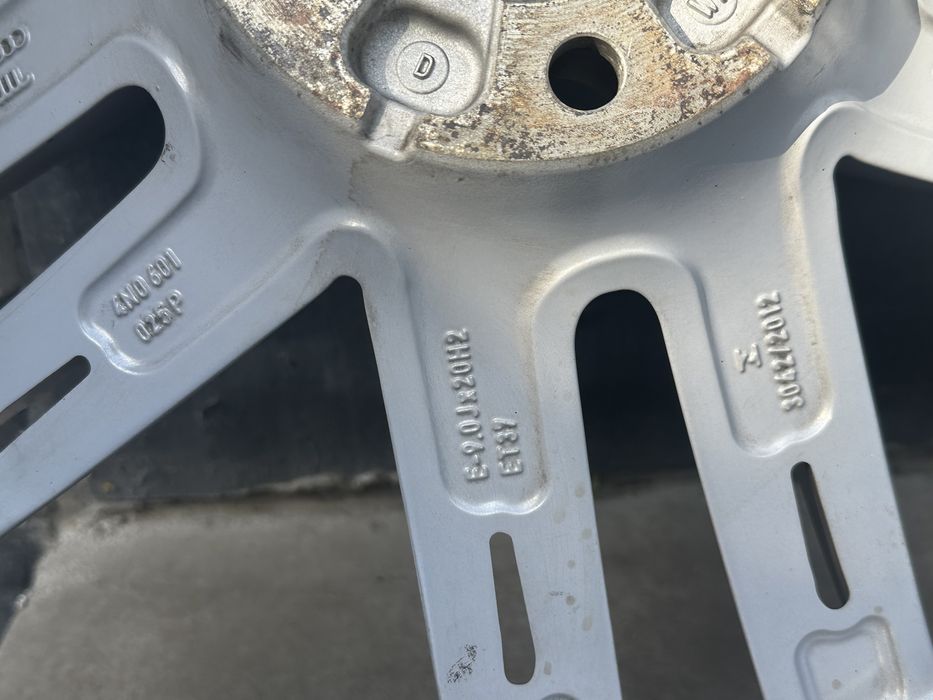 Оригінальні диски Audi 5 112 R20 та літні шини 255 45 R20 ціна за шт