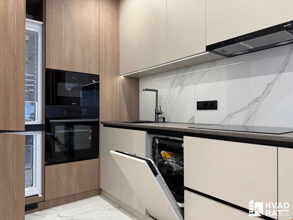 Квартира першої здачі в самрму центрі  1.5 кім