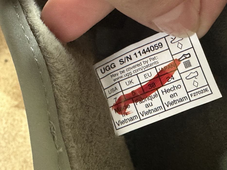 Черевики UGG Classic Brellah mini ( РОЗМІР 38, 39 )