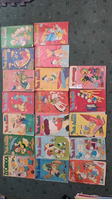 Lote 40 Livros antigos BD Disney