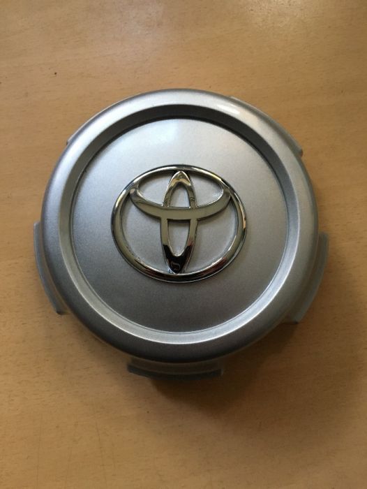Колпачки заглушки на диски Toyota Land Cruiser 100 42603-60250