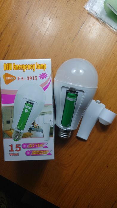 Лампа с аккумулятором 15v FA -3915