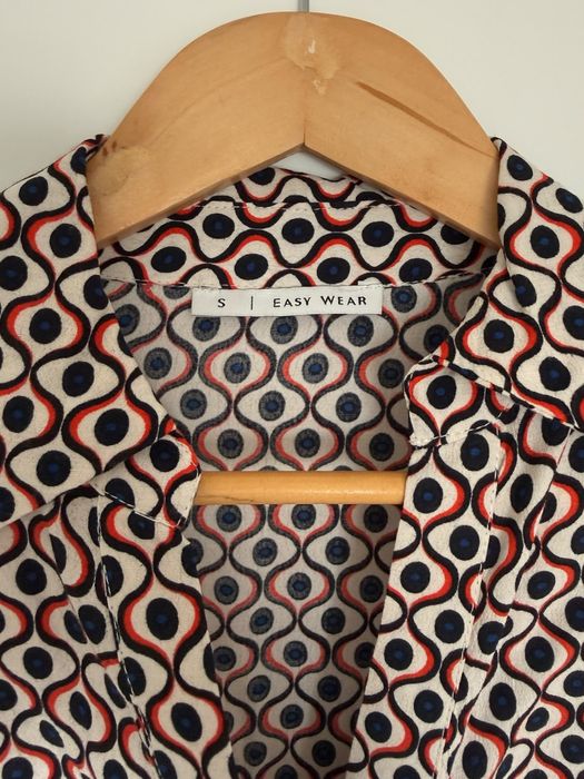 Blusa cintada estampada