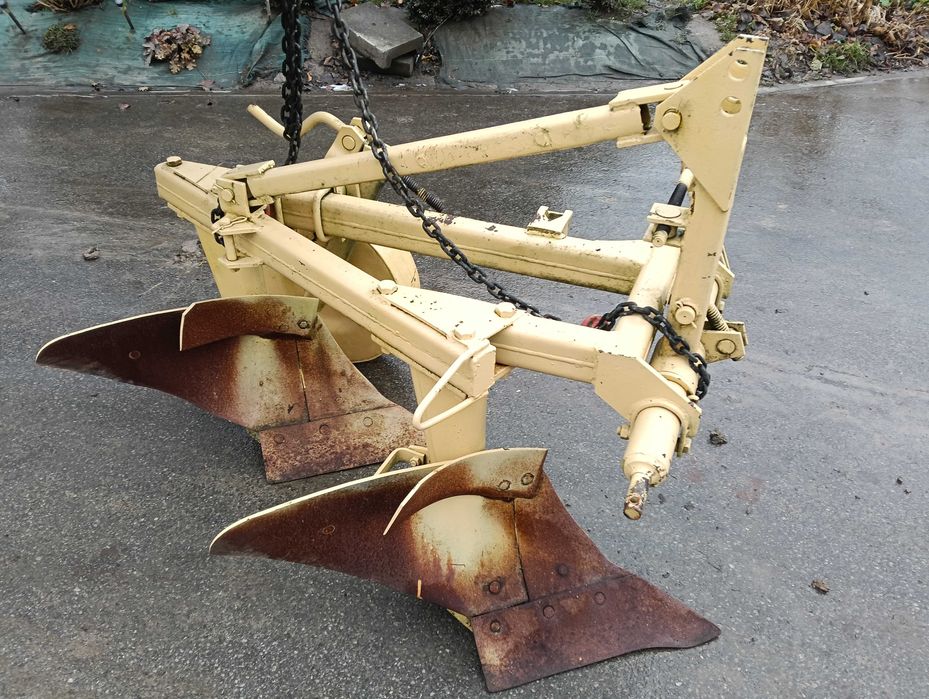 Pług 2 skibowy Unia Grudziądz Ursus C330 C360 Władimirec KILKA SZT.