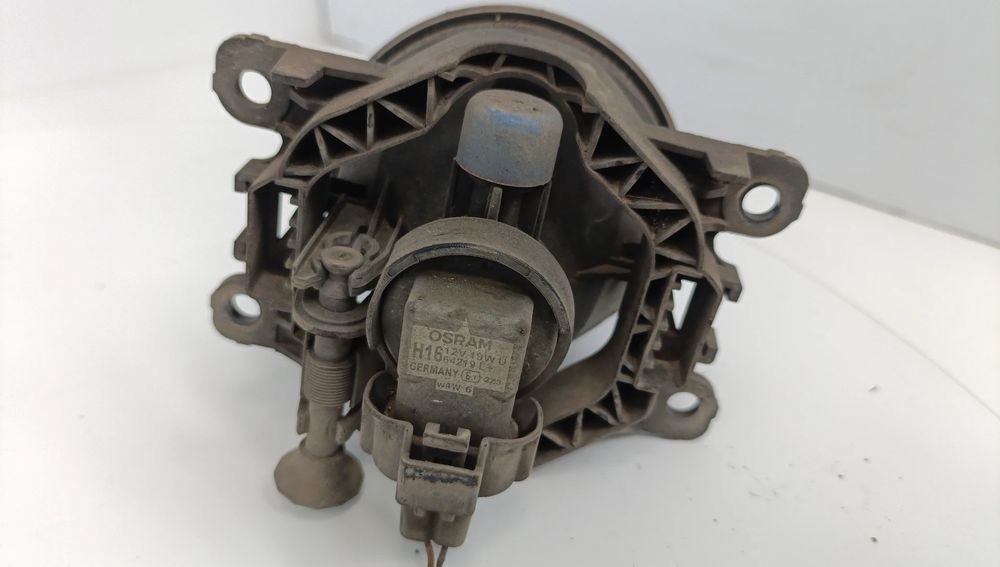 Farol nevoeiro frente direito DACIA Logan MCV II (7S_)
