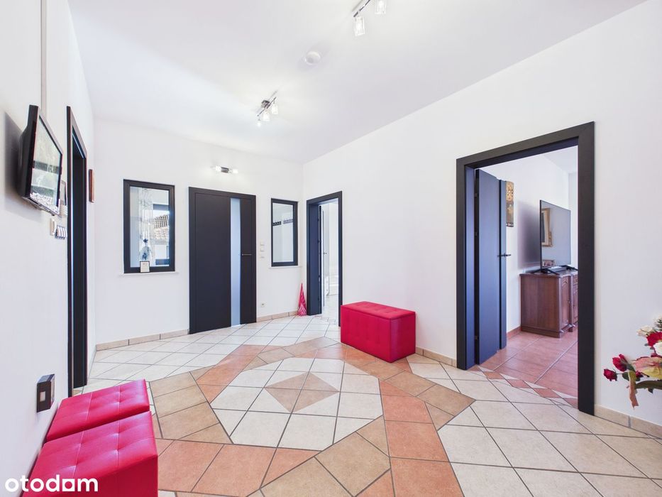 Dom wolnostojący 153 m2 plus garaż 27m2