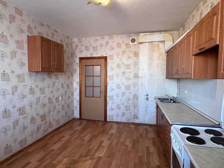 Повноцінна 2-кімнатна під ремонт, пр. Бажана 10 -м. Осокорки і Позняки