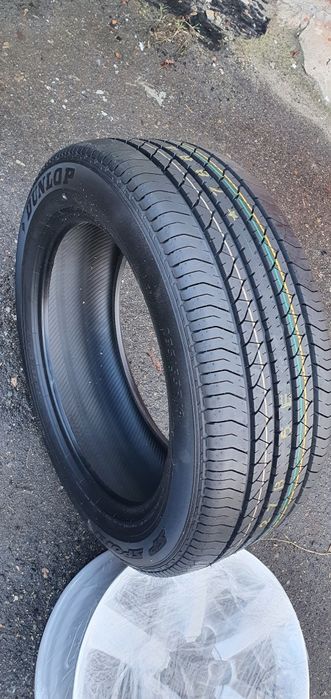 235.55R19 Dunlop sport 270 sport Maxx