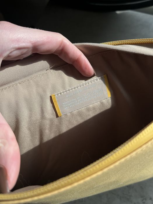 Чохол для макбука Uniq 14 дюймів