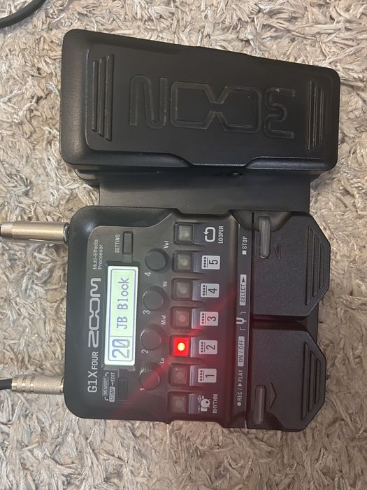 Multiefekt gitarowy Zoom G1X Four – Stan BDB / Gwarancja!