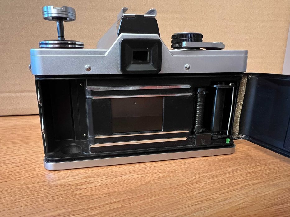 Aparat - Pentacon Praktica L + Tessar 2.8/50 Carl Zeiss Jena