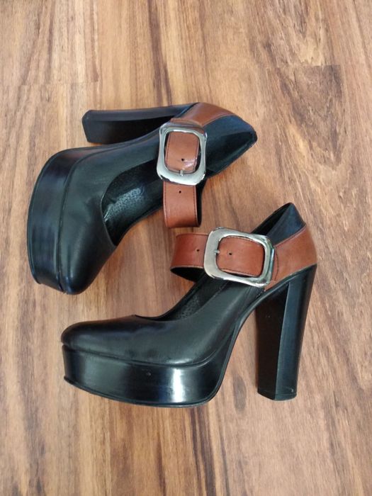 Продам кожаные туфли