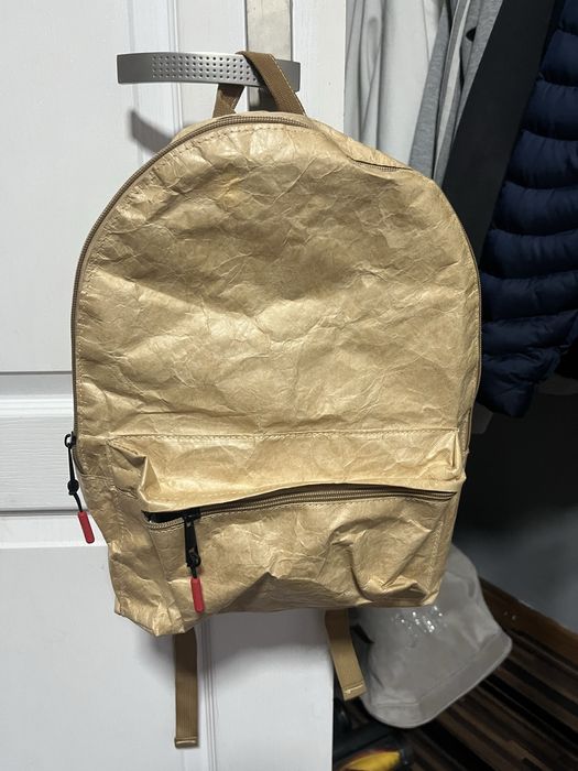 średniej wielkości plecak