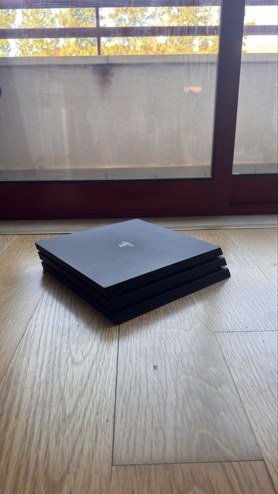 PS4 Pro 1TB Black+ 13 Jogos(Ler Descrição)