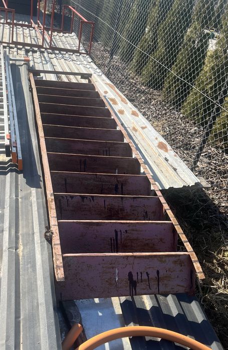 Schody stalowe  zewnętrzne gruby profil