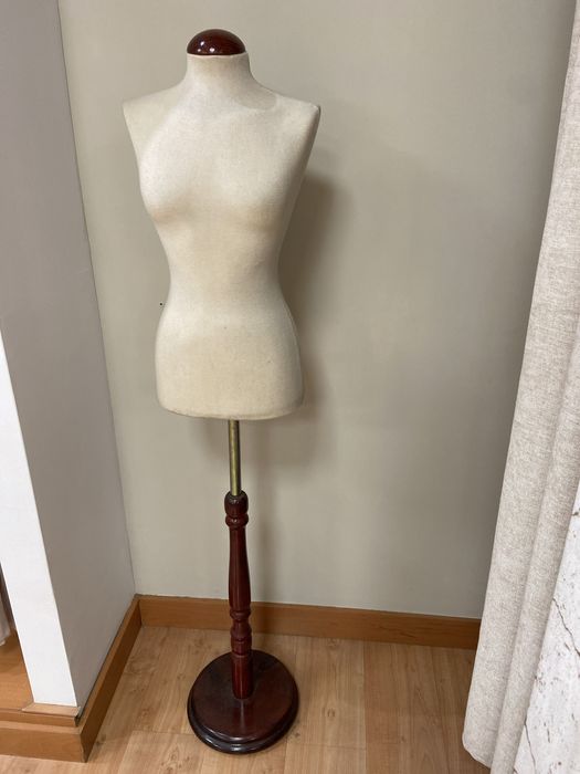 Manequim para loja senhora