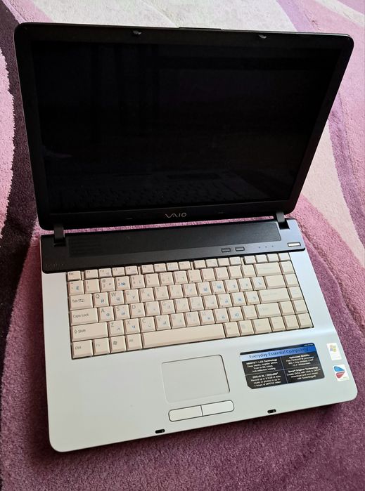 Ноутбук Sony Vaio білий