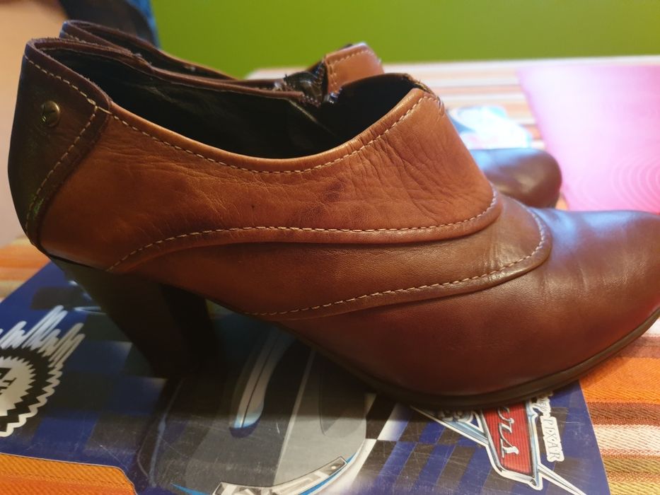 Buty Pikolonos 38